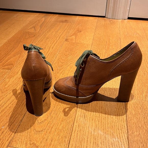 Cognac leather lace up thick heeled shoes - Picture 4 of 4